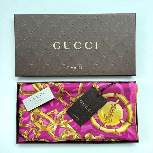 Gucci Logo Chains Hot Pink Gold Silk Twill Scarf with Gift Gucci Box - Picture 1 of 14